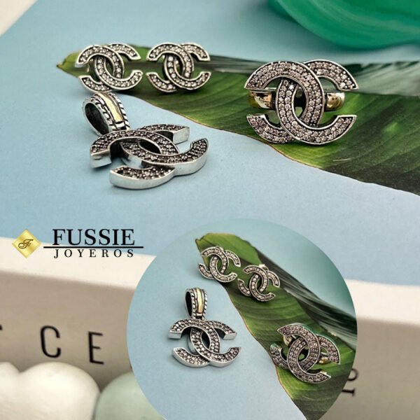 Lote de 3 sets premium con anillo, dije y aretes Set Joyería (Anillo + Dije + Aretes)