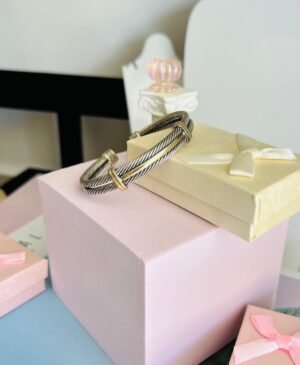 e2e733d8-5ec5-45b2-8dc2-61fc9d81672f Pulsera PlataOro